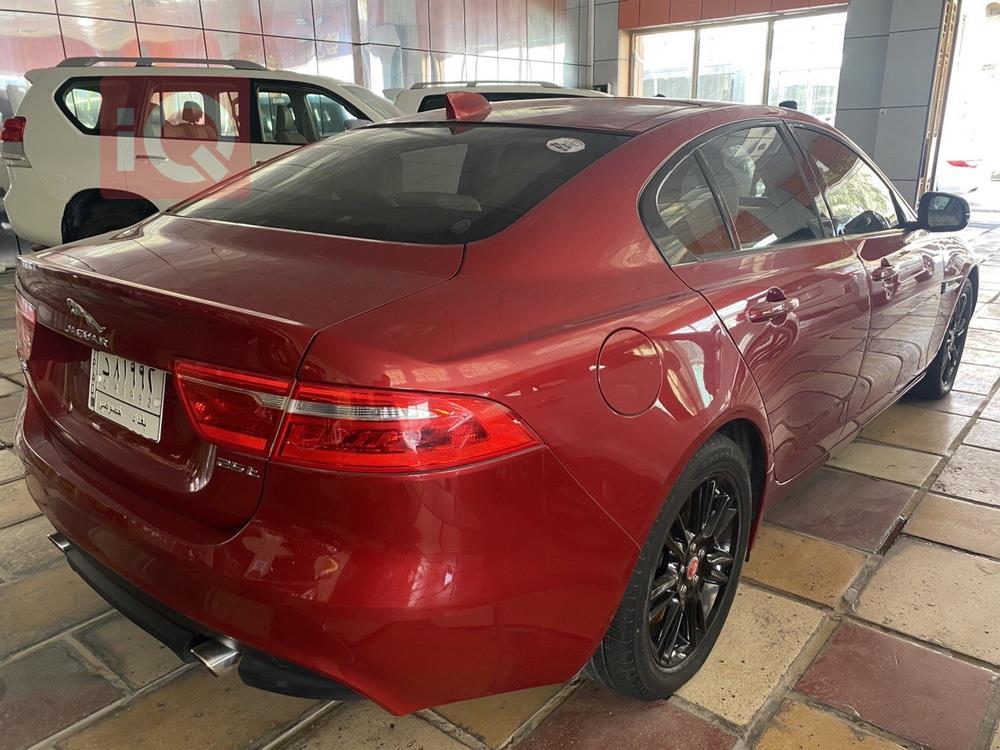 جاگوار XE